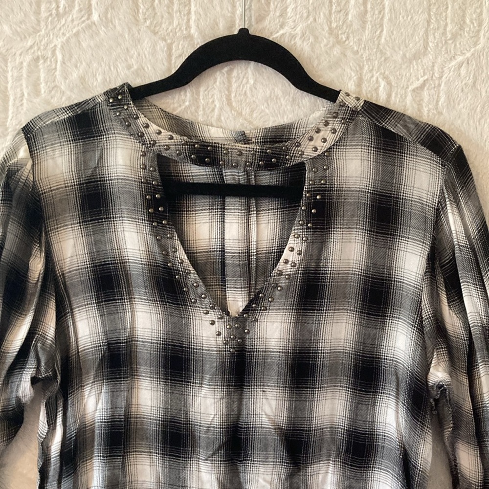 GUC    Miss Me Long Sleeve Top - Picture 3 of 13